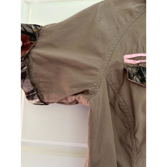 Master Sports Girls Rugged Outdoor Gear Button Up Real Tree Camo Accents XL Girl - Picture 2 of 5